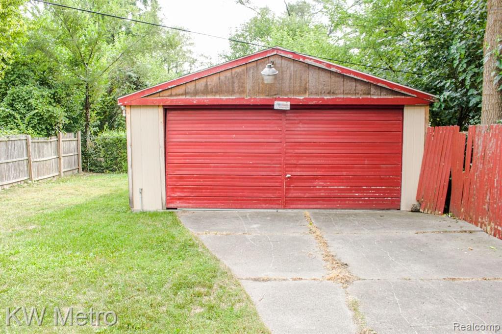 18410 Rutherford Street Detroit, MI 48235 - Photo 25 of 27