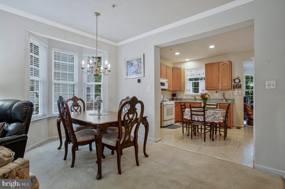 224 Tilden Way, Unit 224 Edgewater, MD 21037 - Photo 20 of 49 Dining Area with a bay window.Lots of light!