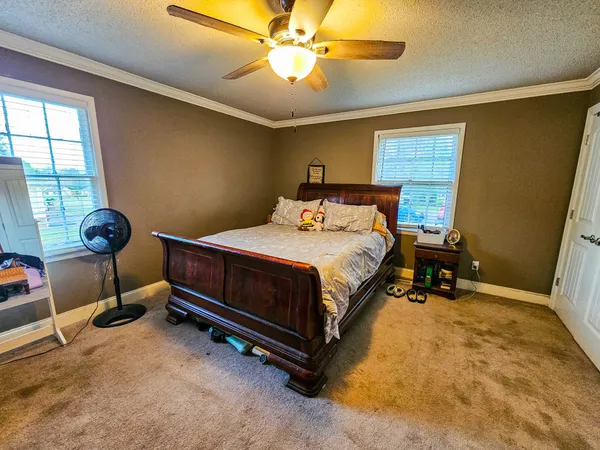 $305,000 | 206 Hilltop Drive, Shelbyville, TN 37160