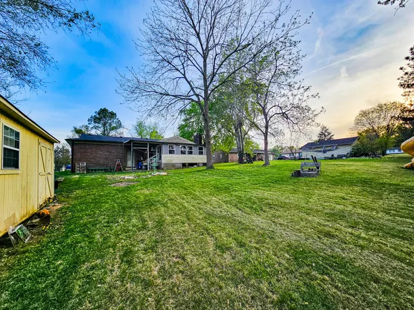 $305,000 | 206 Hilltop Drive, Shelbyville, TN 37160