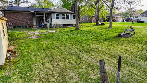 $305,000 | 206 Hilltop Drive, Shelbyville, TN 37160
