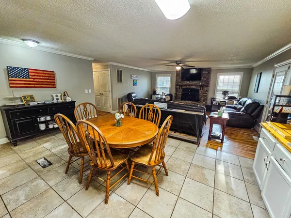 $305,000 | 206 Hilltop Drive, Shelbyville, TN 37160