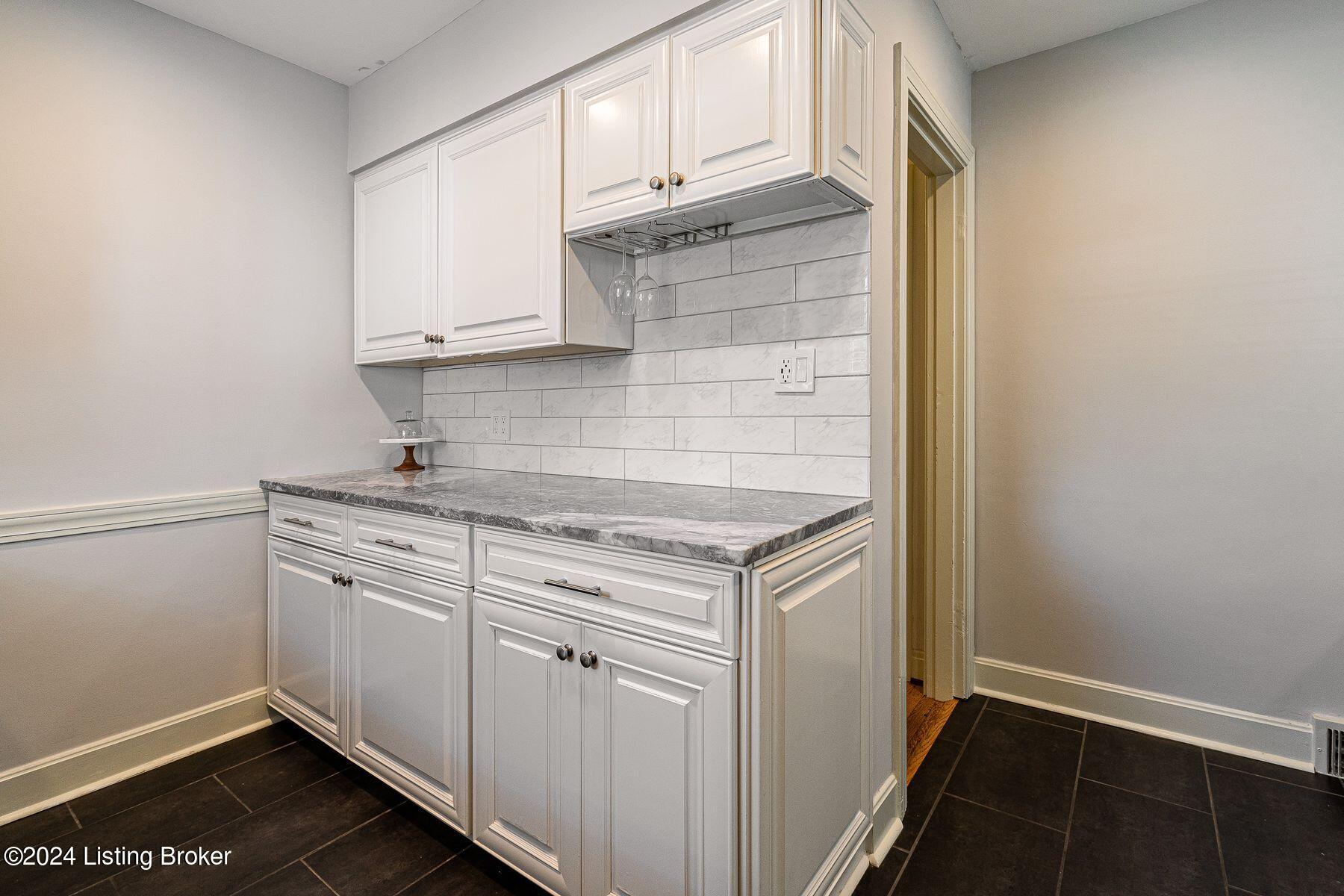 215 Fairmeade Road Louisville, KY 40207 - Photo 11 of 34 photo_online_011