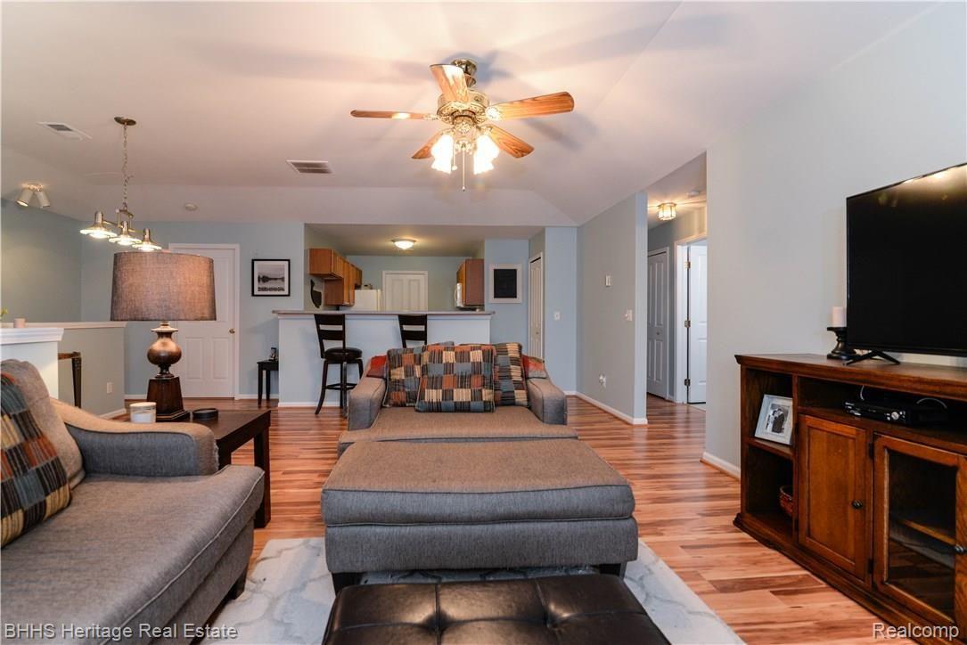 4149 Hampton Ridge Boulevard Howell, MI 48843 - Photo 10 of 33 _AUG2519.jpg
