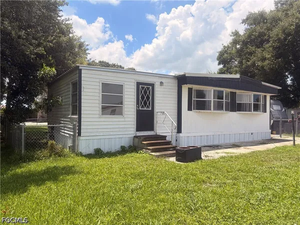 $60,000 | 809 8th Street, Moore Haven, FL 33471