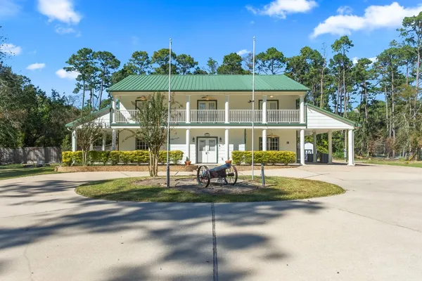$995,000 | 7316 Pine Drive, Alvin, TX 77511