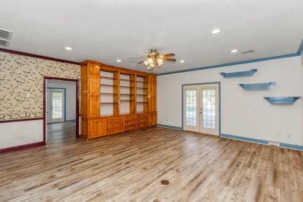 $995,000 | 7316 Pine Drive, Alvin, TX 77511