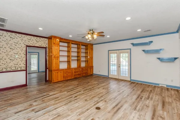 $995,000 | 7316 Pine Drive, Alvin, TX 77511