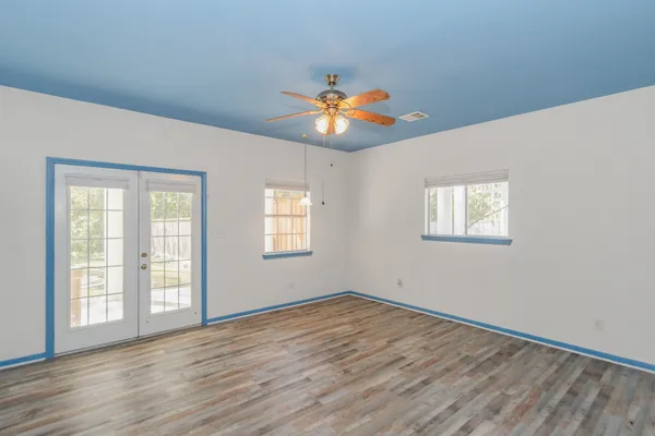 $995,000 | 7316 Pine Drive, Alvin, TX 77511