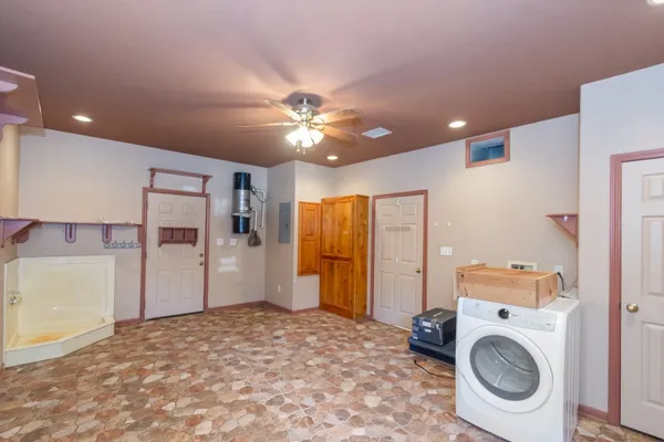 $995,000 | 7316 Pine Drive, Alvin, TX 77511