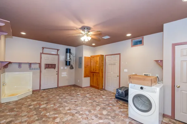 $995,000 | 7316 Pine Drive, Alvin, TX 77511