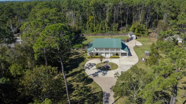 $995,000 | 7316 Pine Drive, Alvin, TX 77511
