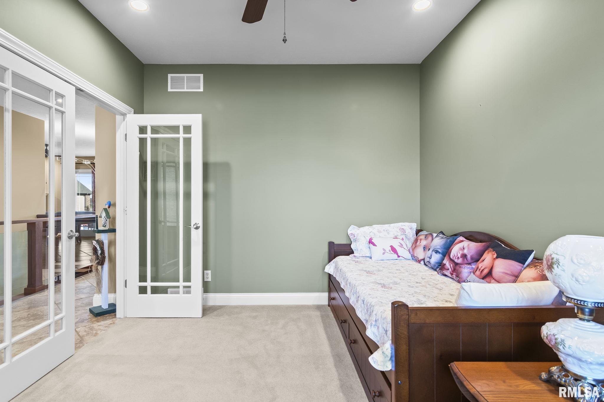 2104 Dubsdread Lane Springfield, IL 62711 - Photo 15 of 55