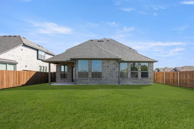 $409,999 | 1109 Turtle Hill Lane, Crowley, TX 76036