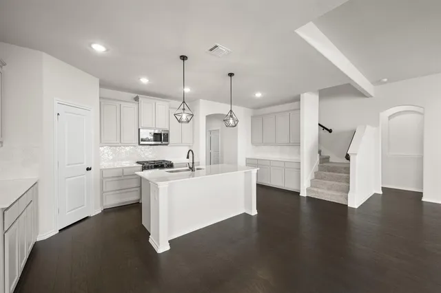 $409,999 | 1109 Turtle Hill Lane, Crowley, TX 76036