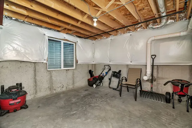 a view of a storage & utility room