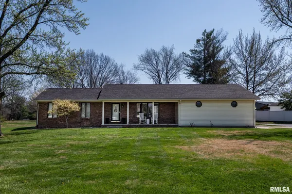 $324,900 | 2944 Delora Lane, Herrin, IL 62948