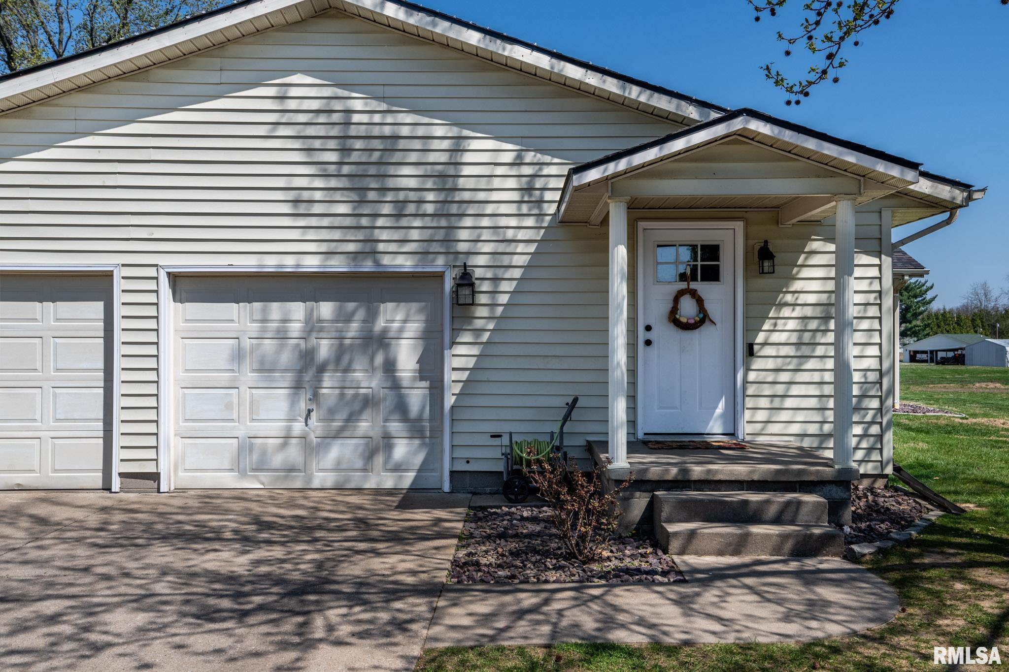 2944 Delora Lane Herrin, IL 62948 - Photo 33 of 39