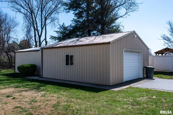 $324,900 | 2944 Delora Lane, Herrin, IL 62948