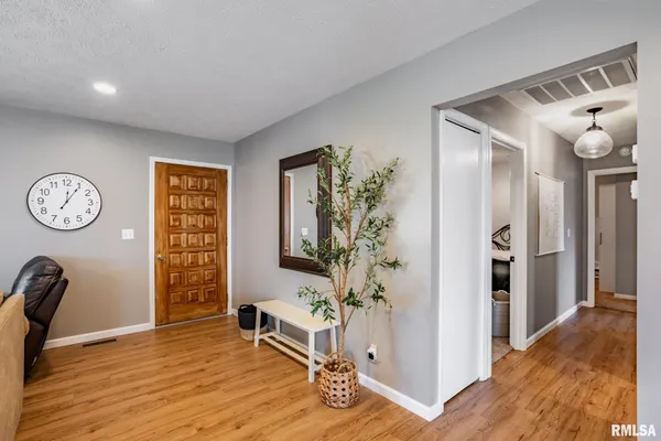 $324,900 | 2944 Delora Lane, Herrin, IL 62948