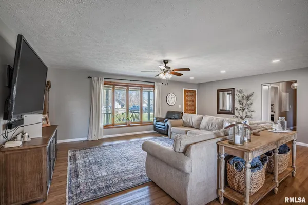 $324,900 | 2944 Delora Lane, Herrin, IL 62948