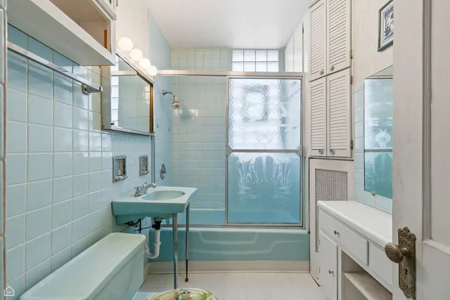 $525,000 | 5040 West Patterson Avenue, Chicago, IL 60641