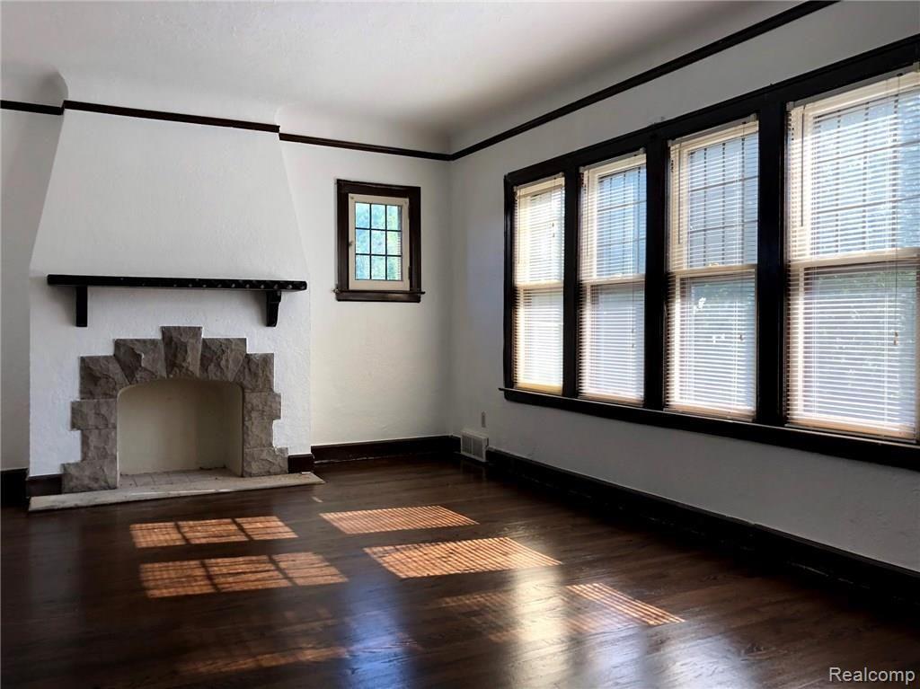 4472 Yorkshire Road Detroit, MI 48224 - Photo 5 of 18