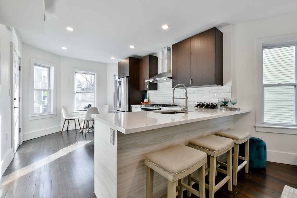 27 Armandine Street, Unit 3 Boston, MA 02124 - Photo 5 of 17