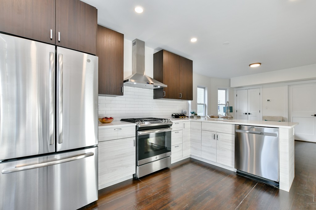 27 Armandine Street, Unit 3 Boston, MA 02124 - Photo 8 of 17