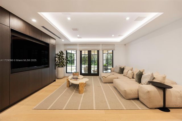 $6,700,000 | 4860 Hammock Lakes Drive, Coral Gables, FL 33156