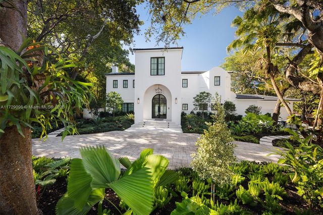 $6,700,000 | 4860 Hammock Lakes Drive, Coral Gables, FL 33156
