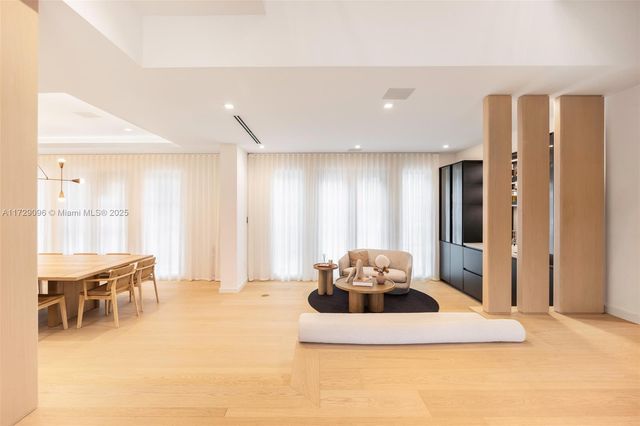 $6,700,000 | 4860 Hammock Lakes Drive, Coral Gables, FL 33156