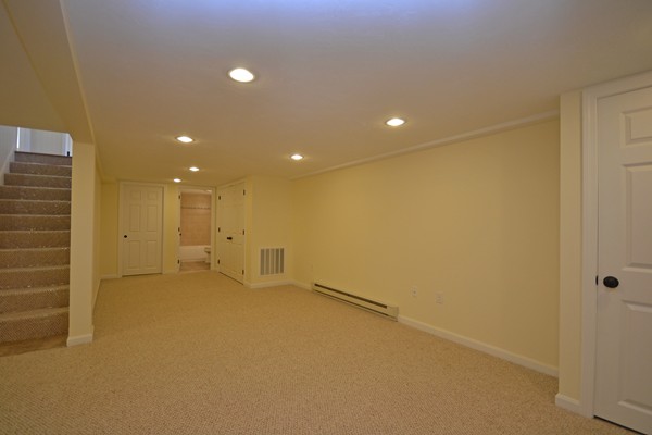 42 Samoset Road Woburn, MA 01801 - Photo 11 of 16