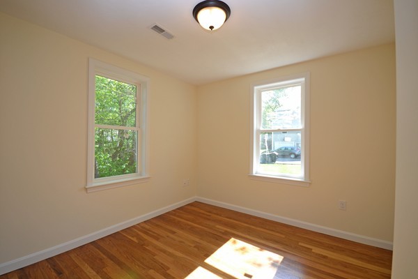42 Samoset Road Woburn, MA 01801 - Photo 9 of 16