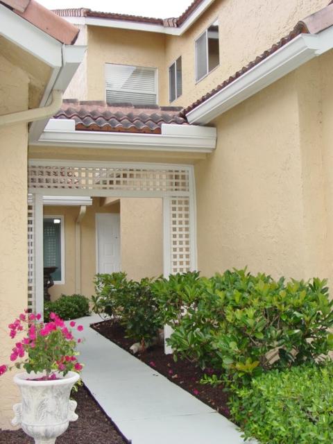 23230 Island View, Unit E Boca Raton, FL 33433 - Photo 2 of 29 Front Walkway