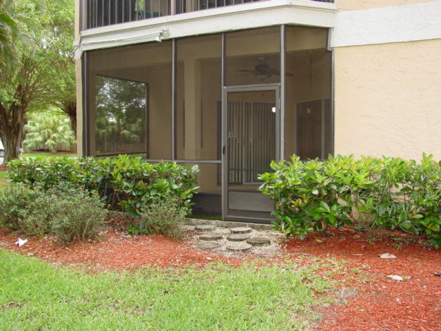 23230 Island View, Unit E Boca Raton, FL 33433 - Photo 23 of 29 Exterior Rear