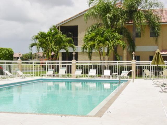 23230 Island View, Unit E Boca Raton, FL 33433 - Photo 28 of 29 Community Pool