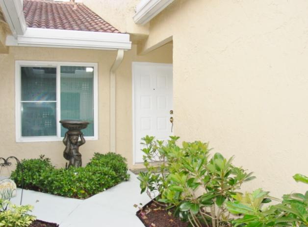 23230 Island View, Unit E Boca Raton, FL 33433 - Photo 3 of 29 Front Walkway