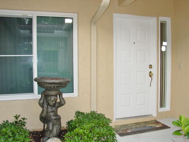 23230 Island View, Unit E Boca Raton, FL 33433 - Photo 4 of 29 Front Entry