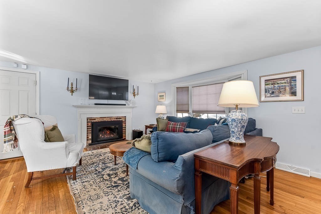 21 Spinning Brook Road Yarmouth, MA 02664 - Photo 6 of 27