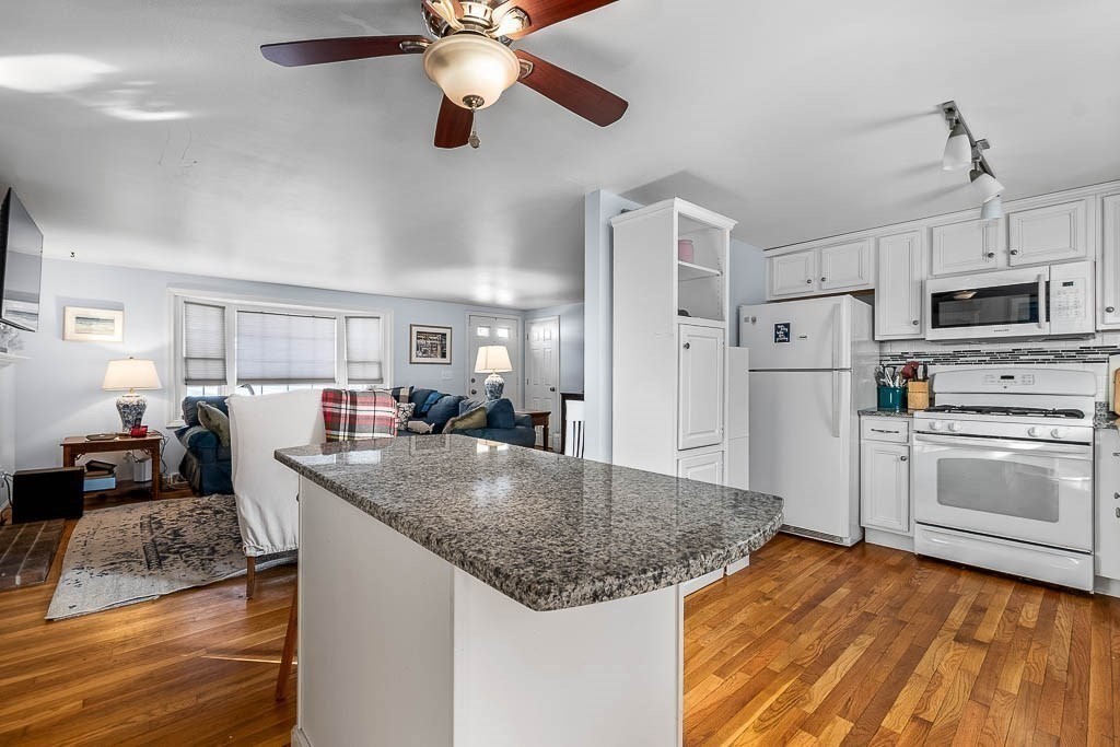 21 Spinning Brook Road Yarmouth, MA 02664 - Photo 9 of 27