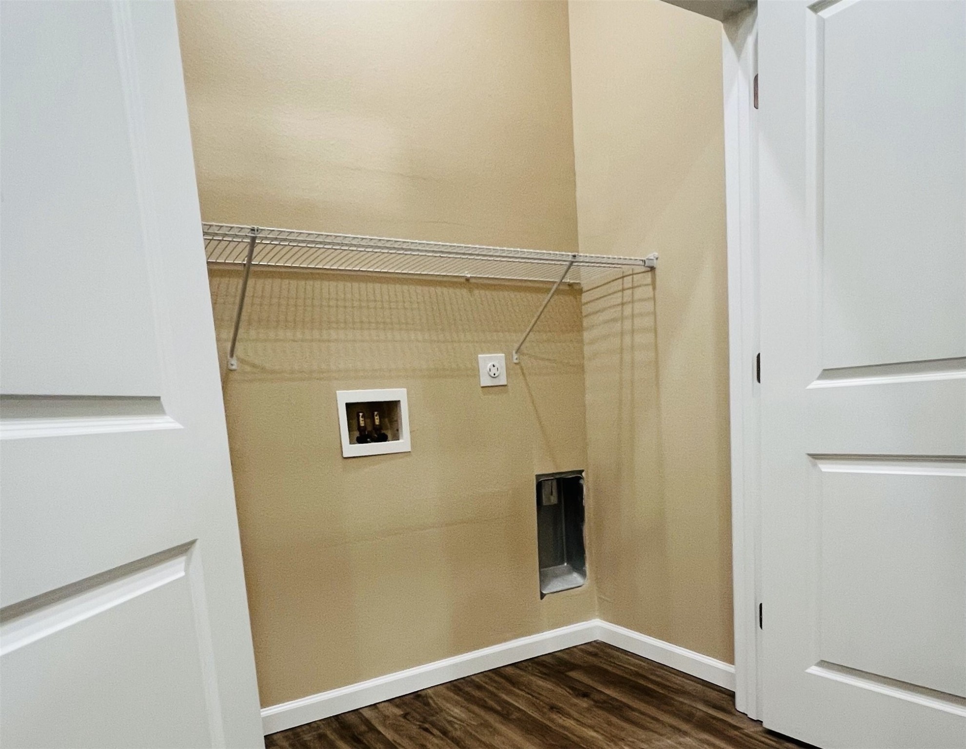 2131 Jackson Bluff Road Tallahassee, FL 32304 - Photo 7 of 9 a bathroom with a shower