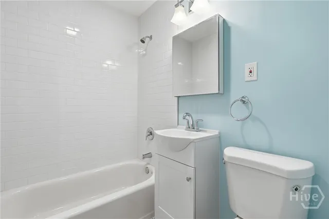 $289,900 | 55 South Parkwood Drive, Savannah, GA 31404