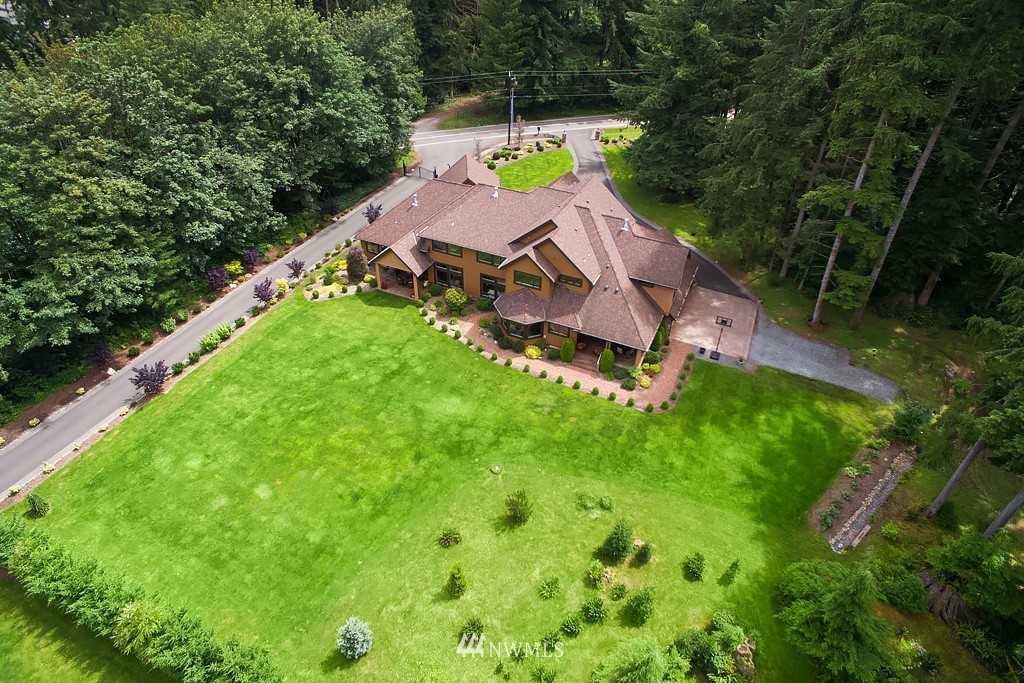 11013 Upper Preston Road Southeast Issaquah, WA 98027 - Photo 5 of 5