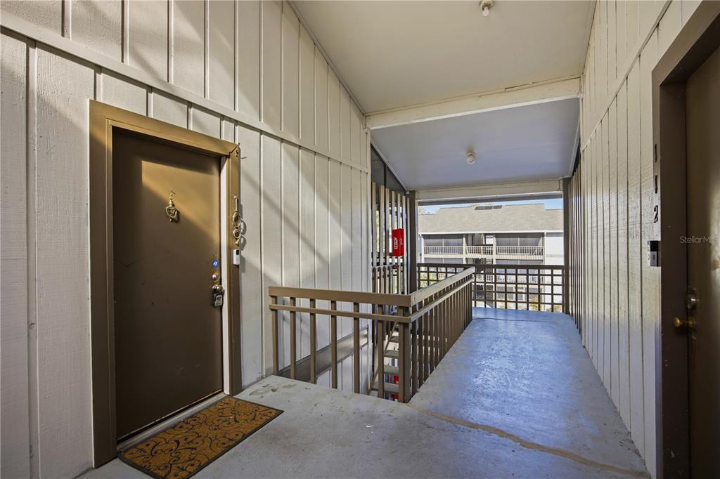 6519 West Newberry Road, Unit 109 Gainesville, FL 32605 - Photo 3 of 21 a view of entryway
