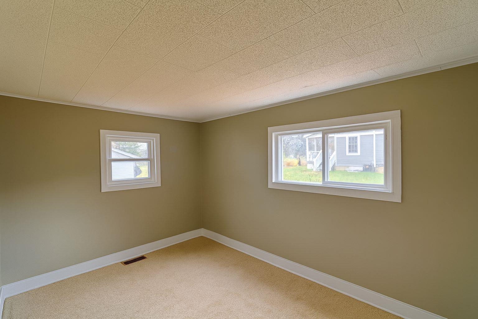 532 North Ithaca Street Ithaca, MI 48847 - Photo 9 of 13