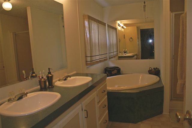 1604 South McElhaney Road Greer, SC 29651 - Photo 11 of 12 Gallery Image 11