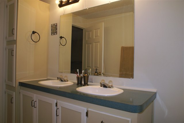 1604 South McElhaney Road Greer, SC 29651 - Photo 10 of 12 Gallery Image 10