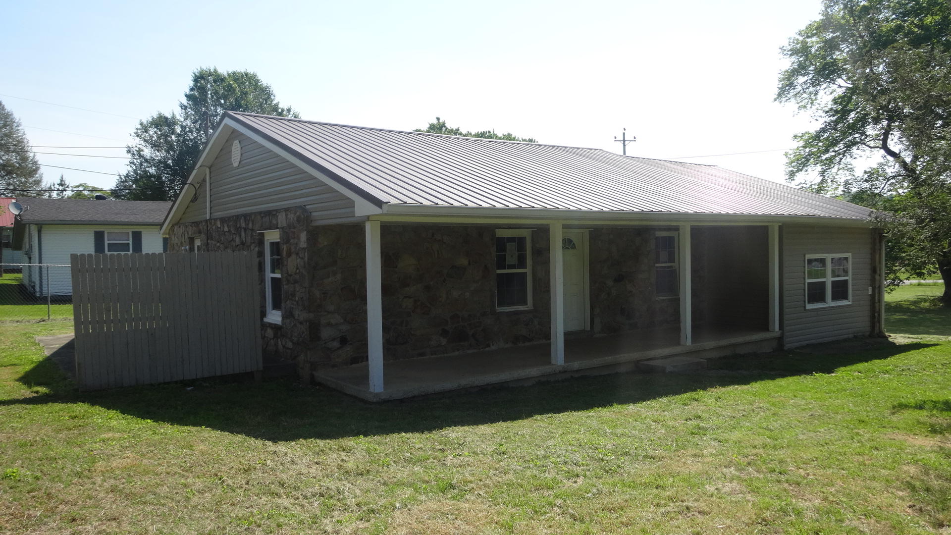 329 Loop Road Jasper, TN 37347 - Photo 1 of 17 DSC05189