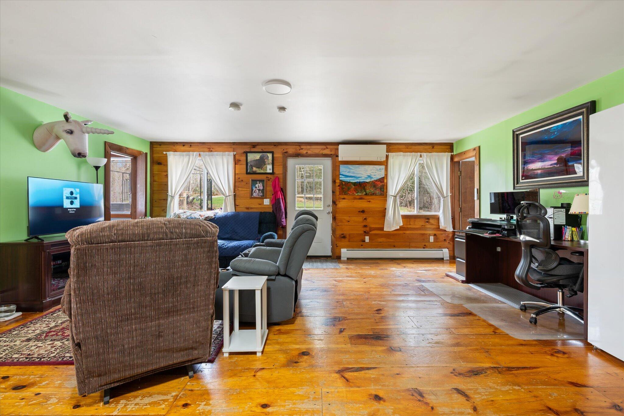 3 3js Way Swanville, ME 04915 - Photo 16 of 68 15-Living Room